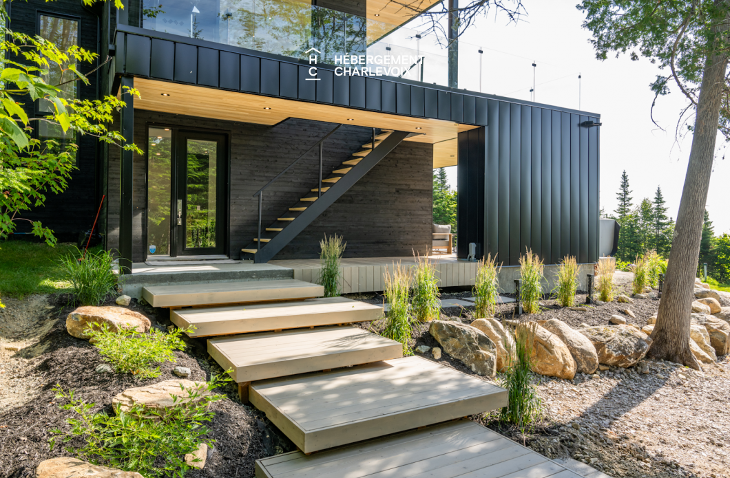 ALT-49 - Villa contemporaine offrant les splendeurs du St-Laurent!